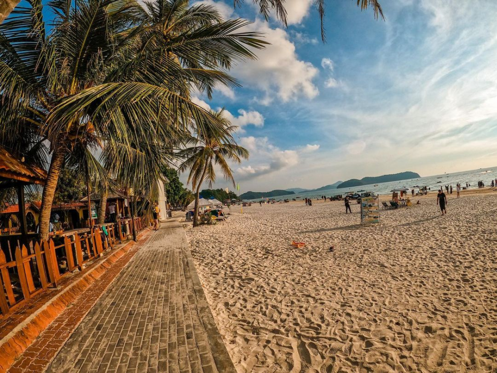 5 Destinasi Wisata Pantai Langkawi Tersembunyi Dan Teridah Di Malaysia 5