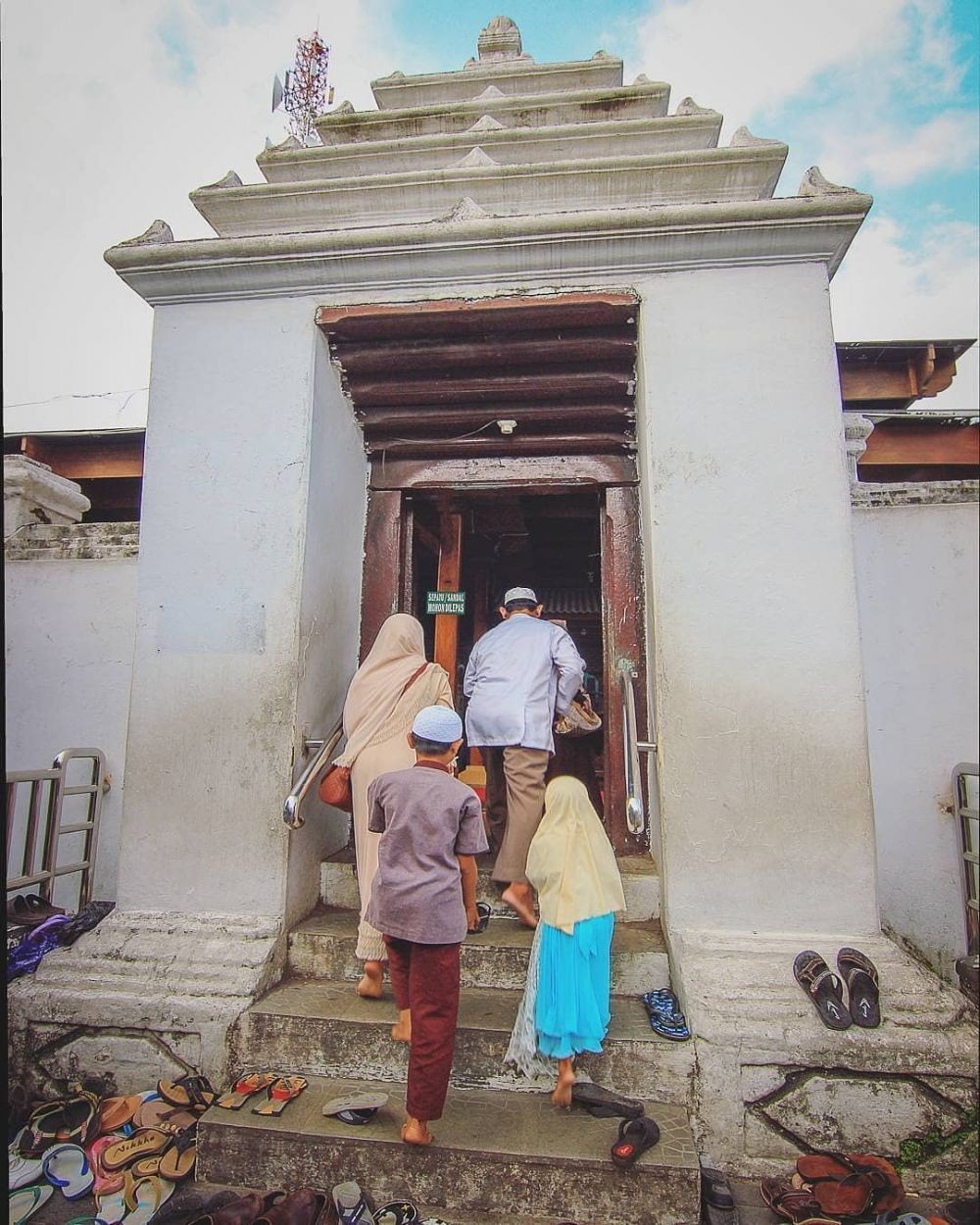 9 Wisata Religi Wali Songo Yang Ada Di Pulau Jawa 4