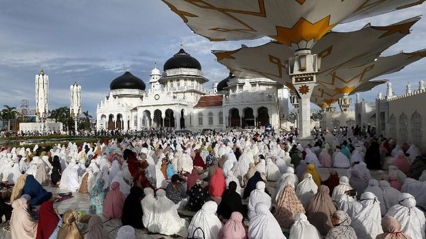 5 Masjid Indah Dan Cantik Yang Bisa Dijadikan Destinasi Wisata Religi 5