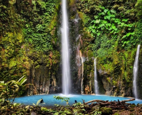 6 Wisata Air Terjun Di Indonesia Dengan Pesonanya Yang Indah