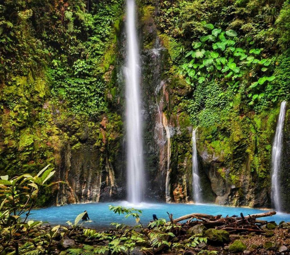 6 Wisata Air Terjun Di Indonesia Dengan Pesonanya Yang Indah