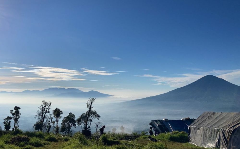 5 Spot Foto Keren Yang Ada Di Destinasi Wisata Garut Buffalo Hill 4