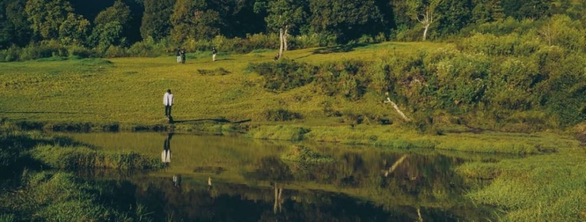 5 Spot Foto Keren Yang Ada Di Destinasi Wisata Garut Buffalo Hill