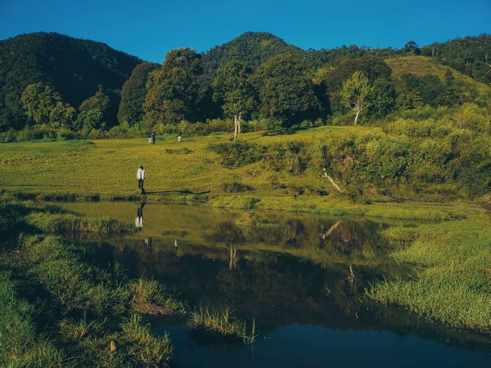 5 Spot Foto Keren Yang Ada Di Destinasi Wisata Garut Buffalo Hill