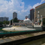 5 Wisata Masjid Kuala Lumpur Termegah Yang Bakal Membuatmu Betah Ibadah 3