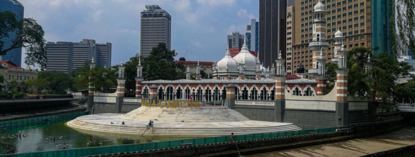 5 Wisata Masjid Kuala Lumpur Termegah Yang Bakal Membuatmu Betah Ibadah 3