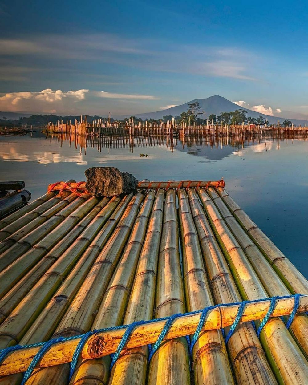 7 Wisata Danau Pulau Jawa Yang Horor dan Angker, Konon Di Huni Naga Raksasa 1.1