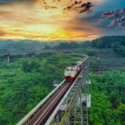 5 Jalur Kereta Api Terindah Di Wisata Indonesia yang Wajib Kamu Naiki