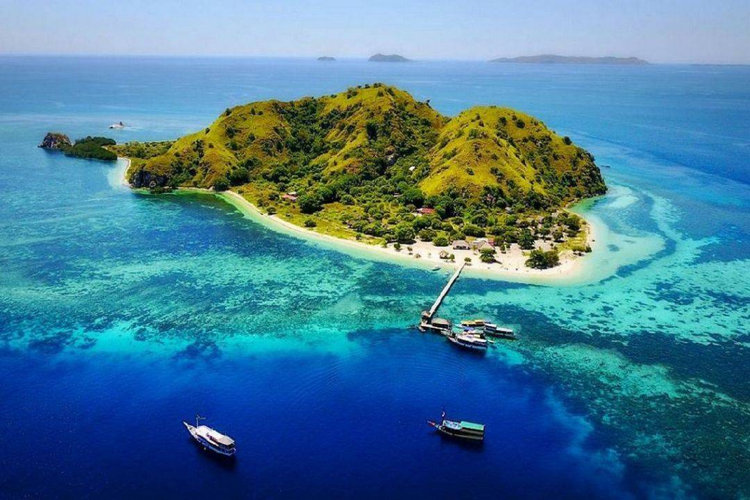 5 Destinasi Wisata Taman Nasional Komodo Terpopuler Wajib Kamu Ingat ! 3