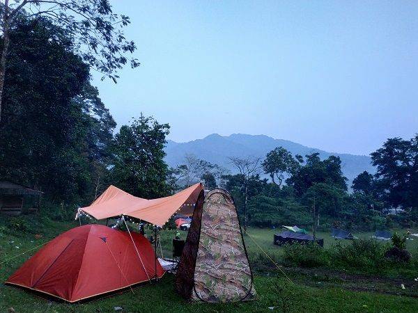 5 Destinasi Wisata Camping Keluarga Indonesia Wajib Untuk Kamu Kunjungi 4