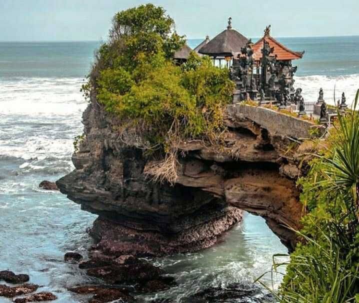 5 Destinasi Wisata Lombok Barat Dengan Keindahan Alamnya Eksotis 5