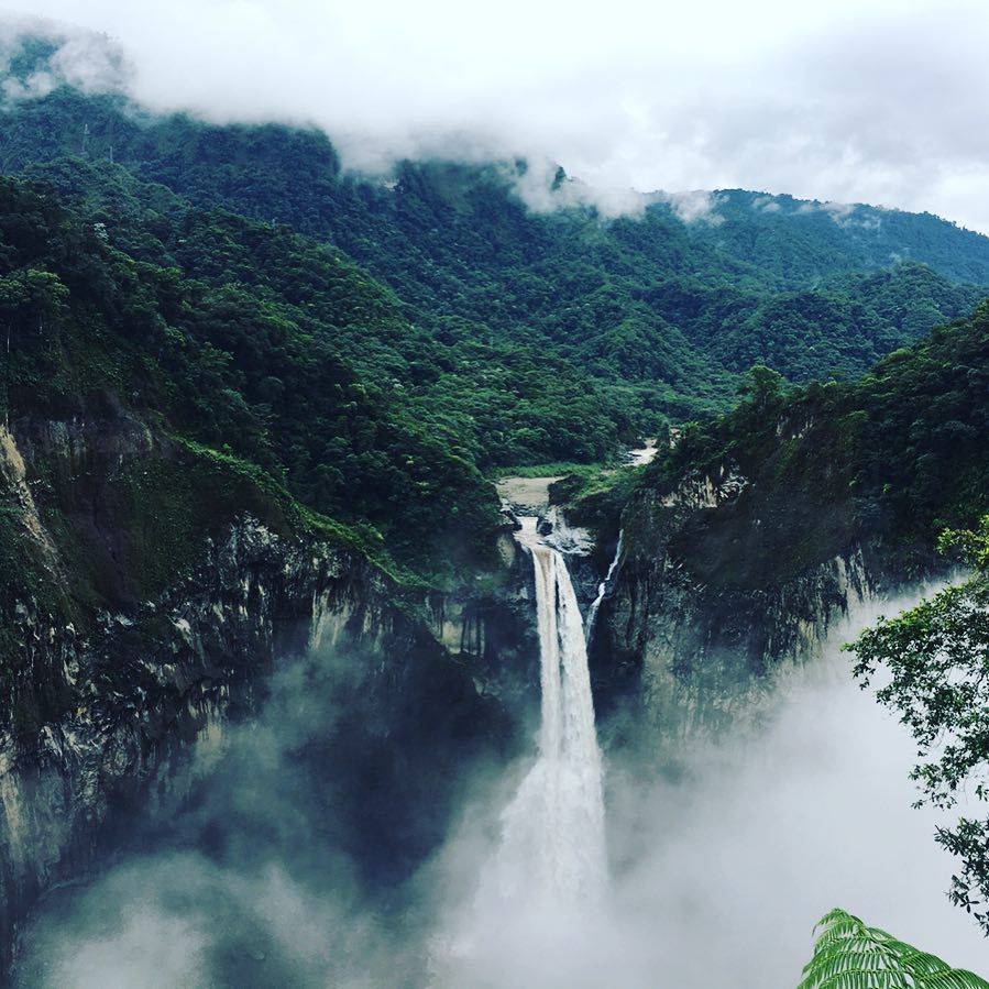 5 Destinasi Wisata Air Terjun Ekuador Terindah yang Membuat Liburan Anda Semakin Mempesona 2