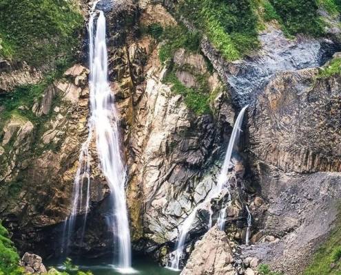 5 Destinasi Wisata Air Terjun Ekuador Terindah yang Membuat Liburan Anda Semakin Mempesona