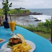 5 Pilihan Tempat Makan Keluarga Pura Tanah Lot, Harga Terjangkau dan Makanan Lezat