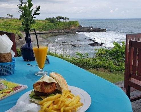 5 Pilihan Tempat Makan Keluarga Pura Tanah Lot, Harga Terjangkau dan Makanan Lezat