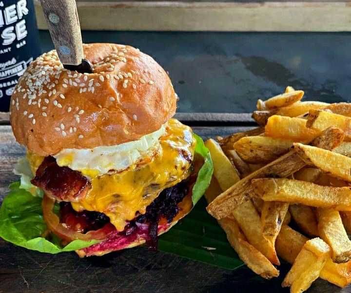 5 Rekomendasi Restoran Romantis Seminyak Bali untuk Makan Malam Bersama Pasangan 3