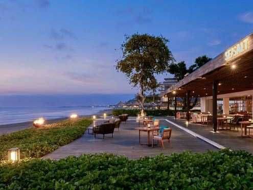 5 Rekomendasi Restoran Romantis Seminyak Bali untuk Makan Malam Bersama Pasangan 5