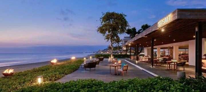 5 Rekomendasi Restoran Romantis Seminyak Bali untuk Makan Malam Bersama Pasangan 5