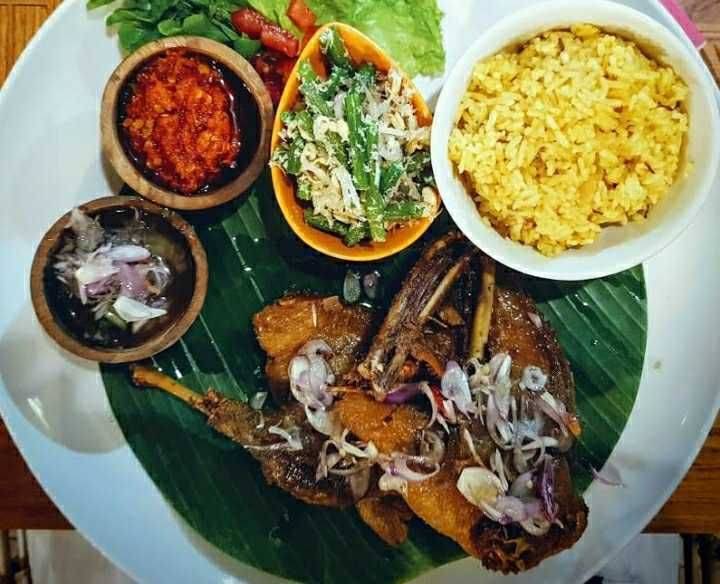 5 Rekomendasi Restoran Romantis Seminyak Bali untuk Makan Malam Bersama Pasangan