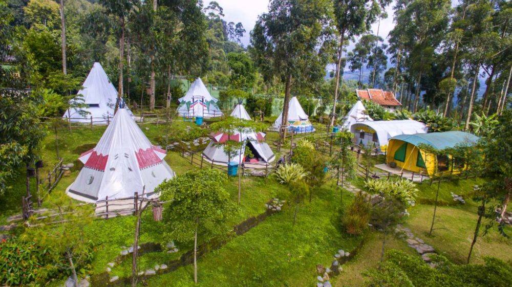 7 Destinasi Wisata Glamping Bandung Terpopuler Dengan Panorama Alam Indah dan Suasana Sejuk 6