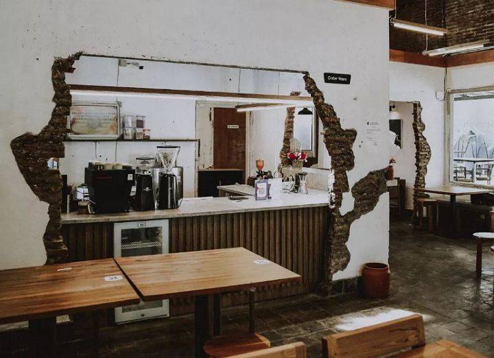 Rekomendasi 7 Kafe Keren Surabaya Dengan Harga Terjangkau untuk Menemani Hangoutmu 4
