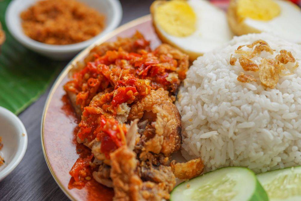 10 Hidden Gem Makanan Tradisional Indonesia di Pinggir Jalan 2
