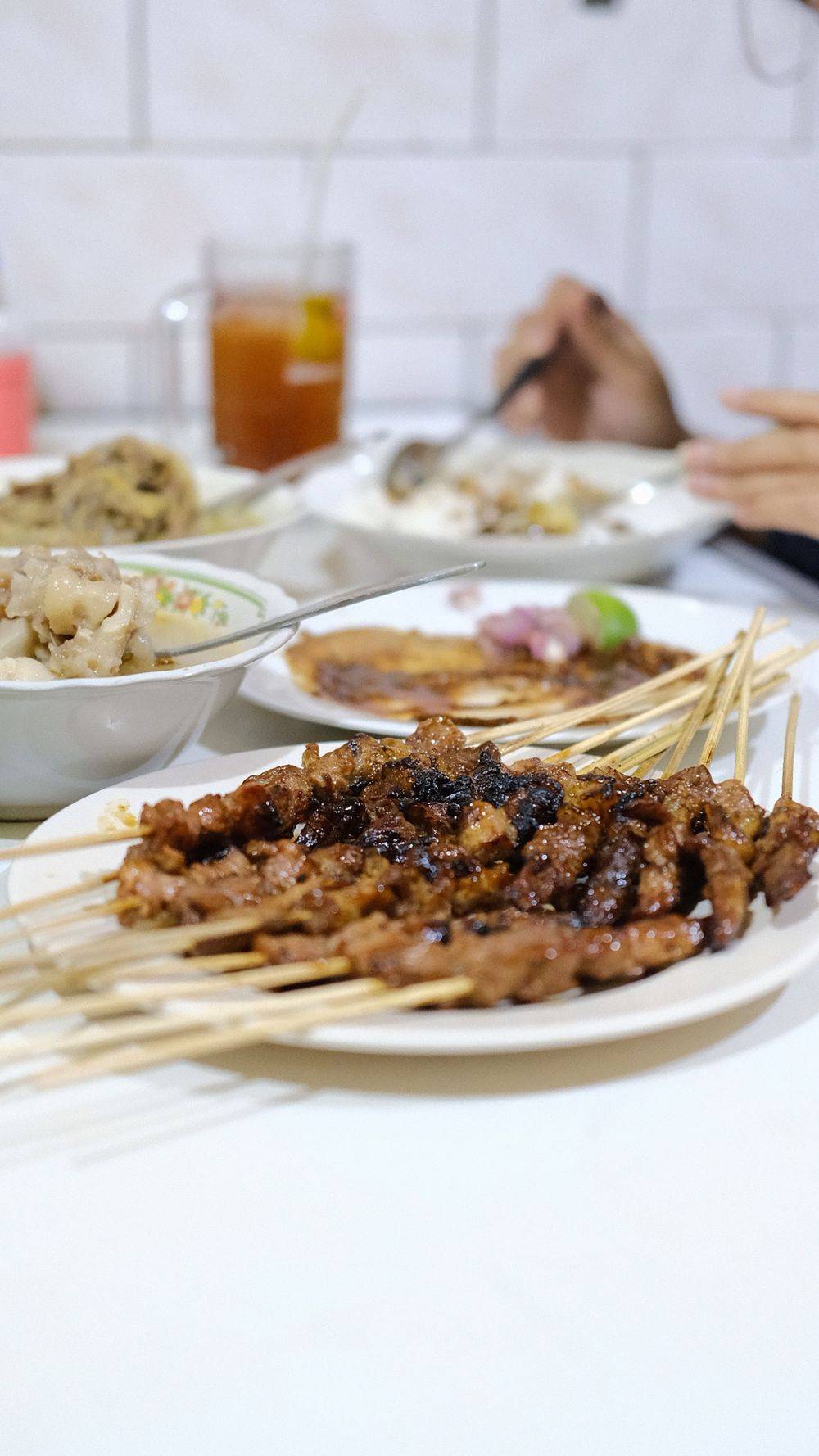 10 Hidden Gem Makanan Tradisional Indonesia di Pinggir Jalan 6