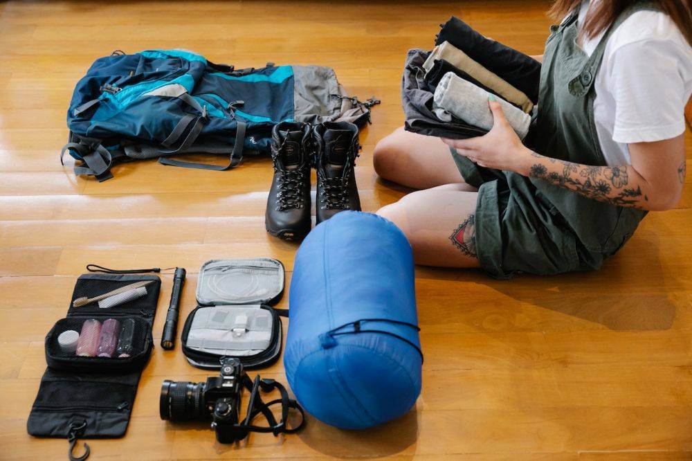 6 Tips Traveling Backpacker Cara Packing Cerdas Agar Lebih Efisien saat Berpetualang 3