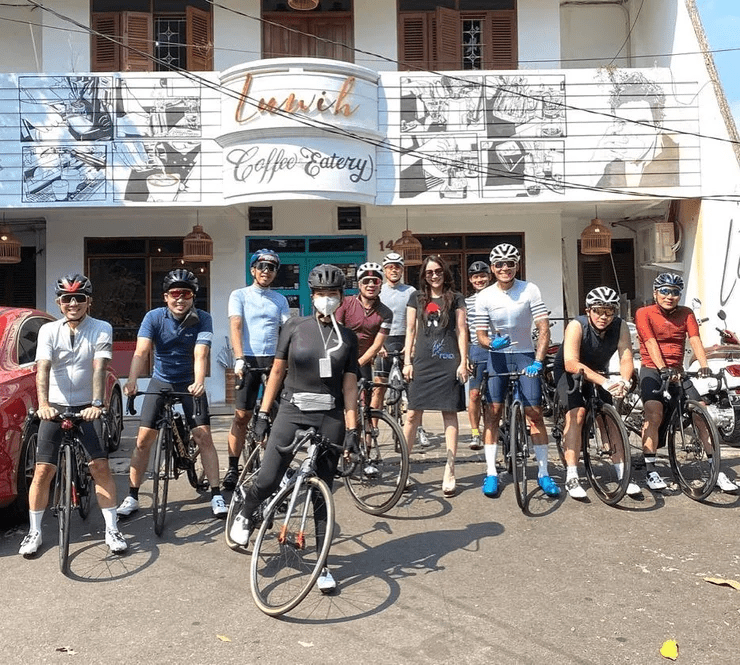 7 Cafe Kekinian Jakarta yang Wajib Dikunjungi Oleh Komunitas Sepeda 3