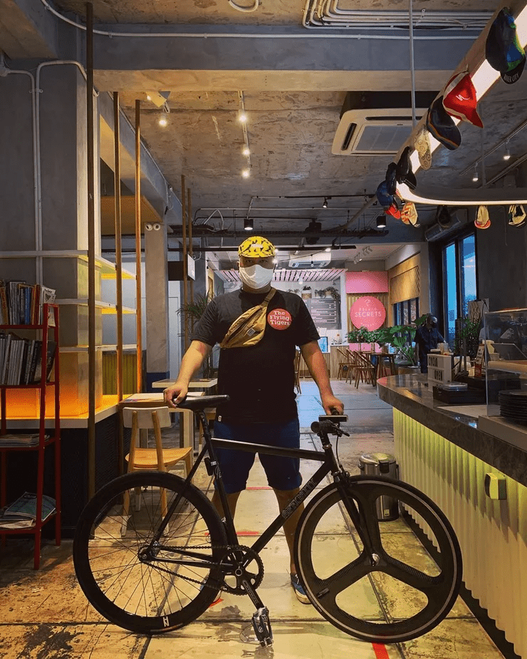 7 Cafe Kekinian Jakarta yang Wajib Dikunjungi Oleh Komunitas Sepeda 6