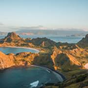 7 Destinasi Wisata Labuan Bajo Yang Cocok Untuk Backpacker feat