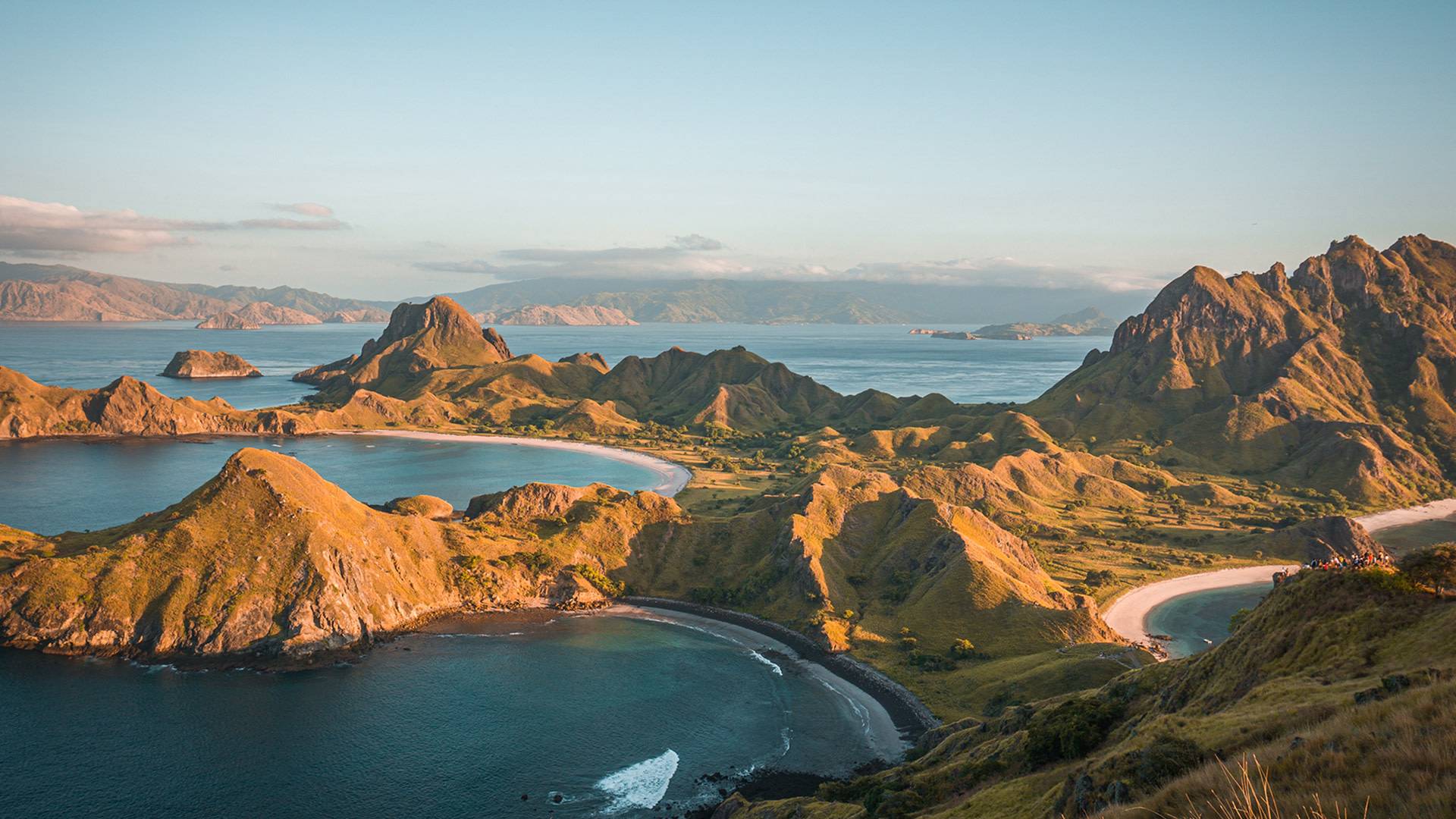 7 Destinasi Wisata Labuan Bajo Yang Cocok Untuk Backpacker feat