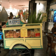 Inilah 7 Toko Roti Tua Legendaris Jakarta Yang Wajib Dicoba 3