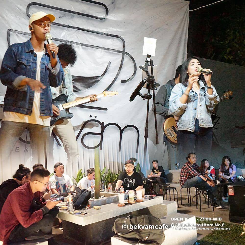 Jangan Lewatkan 5 Kafe Keren Malang dengan Live Music Yang Mengasikan 4