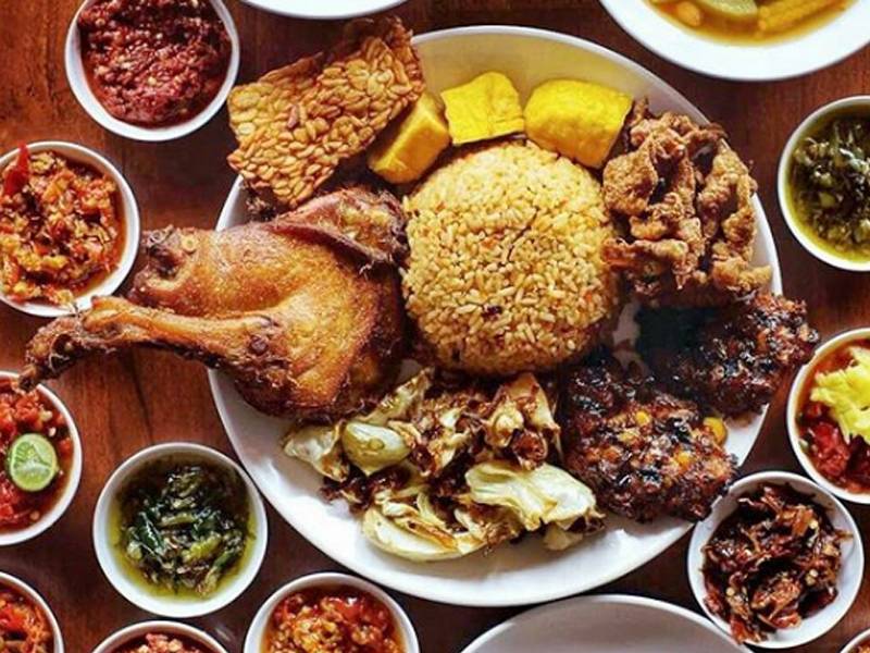 10 Kuliner Pedas Bandung yang Cocok Dinikmati Bersama Teman dan Keluarga 8