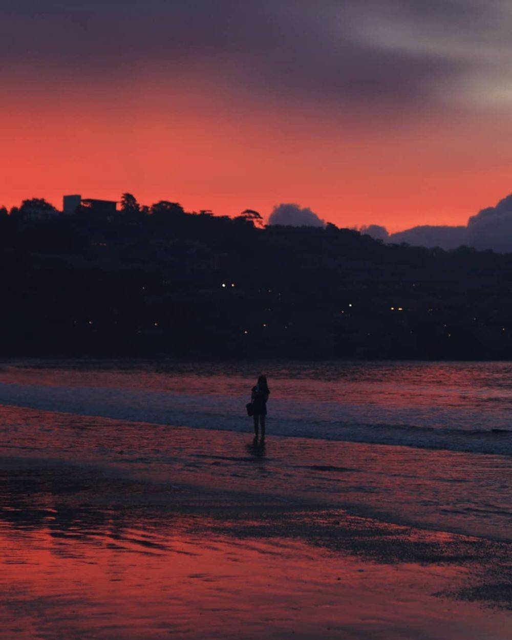 5 Pantai Jimbaran Bali dengan Pemandangan Sunset Paling Spektakuler 4