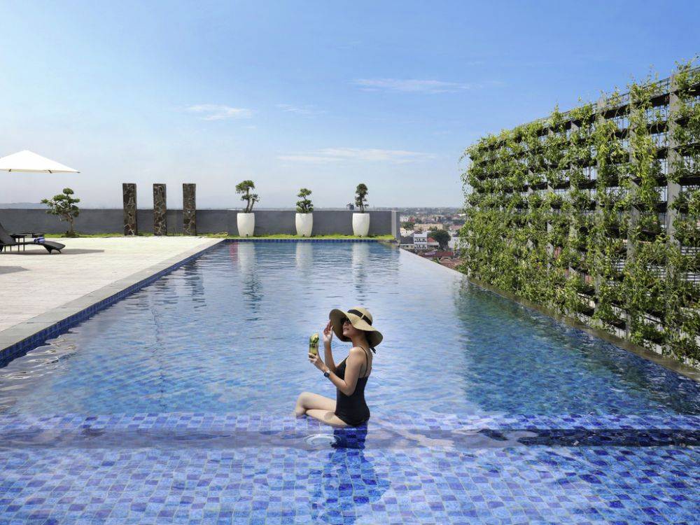 5 Hotel Malioboro Yogyakarta Dengan Kolam Renang Serta Menawarkan Fasilitas Mewah dan Strategis 3