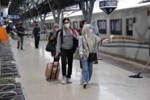 Jangan Lupa Cek 7 Syarat Naik Kereta Api 2023 Sebelum Membeli Tiket! 2