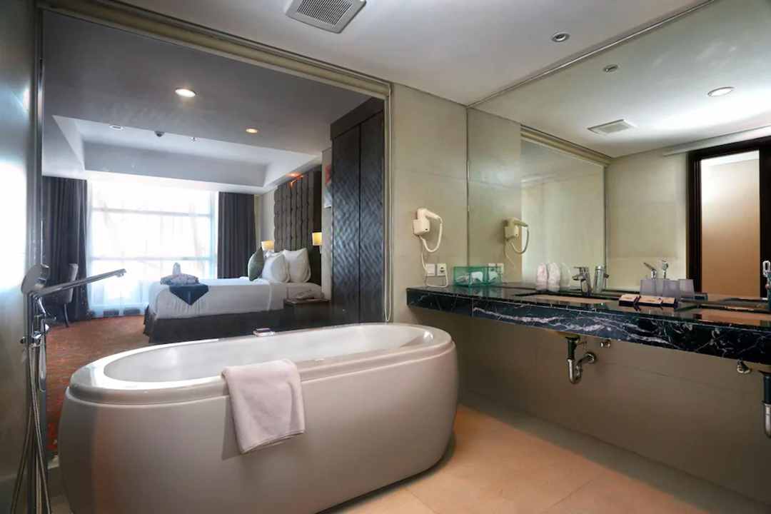 5 Hotel Semarang Terbaik Dengan Fasilitas Bathtub Yang Dijamin Bikin Betah 2