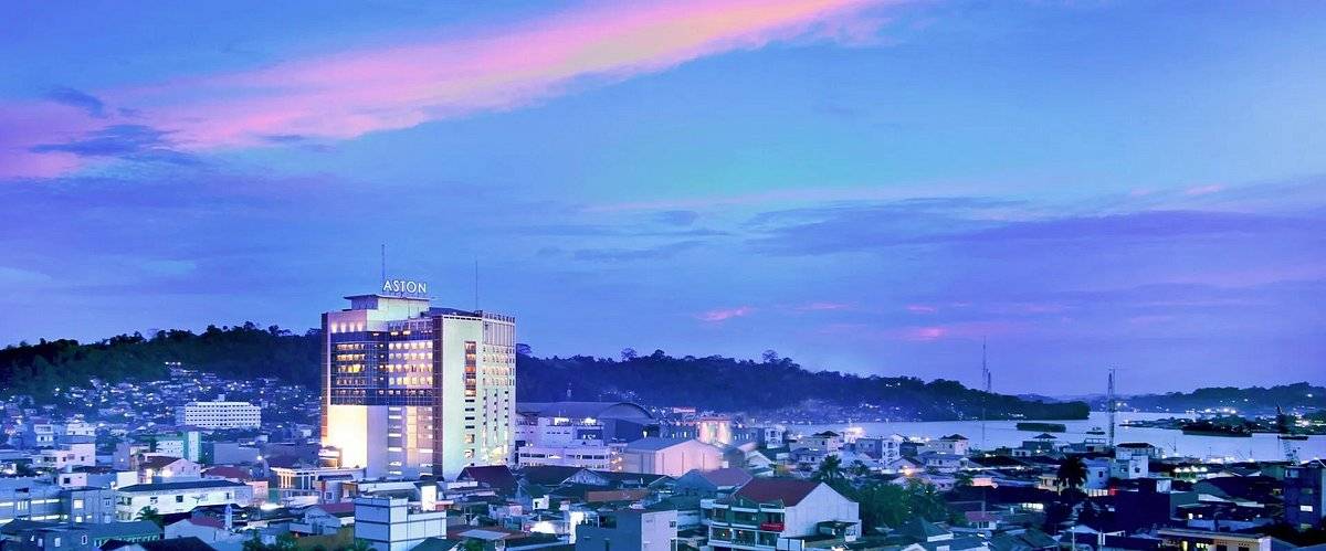 5 Hotel Terbaik Samarinda Yang Memiliki Fasilitas Kolam Renang 5