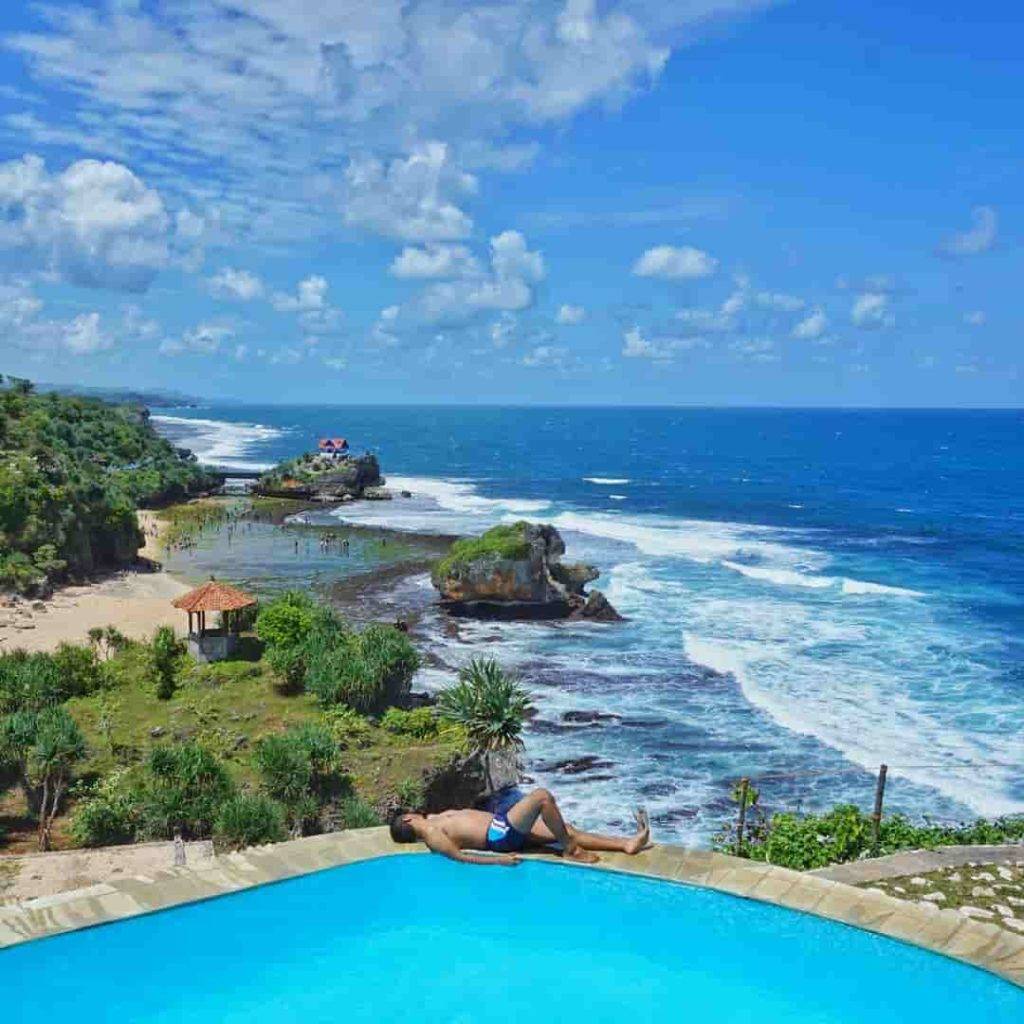 5 Rekomendasi Hotel Jogja dengan Infinity Pool View Laut yang Breathtaking 4