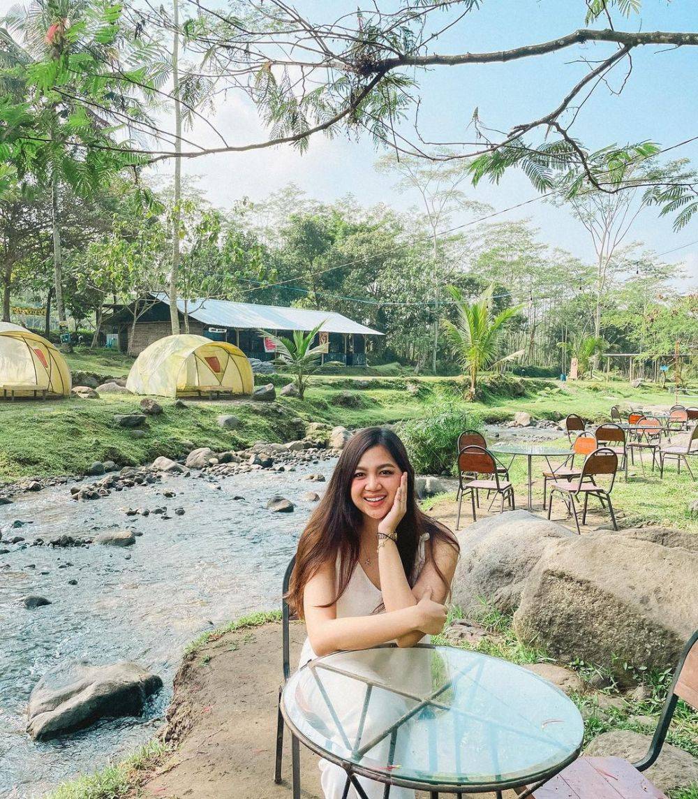 7 Destinasi Camping Pinggir Sungai Berikan Pengalaman Refreshing Tak Terlupakan 6