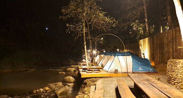 7 Destinasi Camping Pinggir Sungai Berikan Pengalaman Refreshing Tak Terlupakan