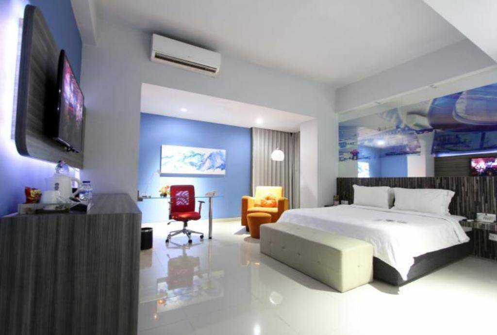 Makan dengan Pemandangan Spektakuler Di 4 Rekomendasi Hotel Surabaya Terbaik dengan Restoran Rooftop 2