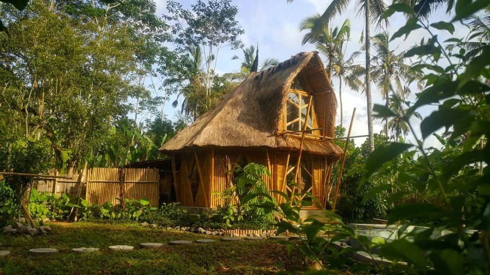 Merasakan Nuansa Alam Bali di 5 Hotel Bambu Bali Yang Terkenal Dan Tak Terlupakan 2