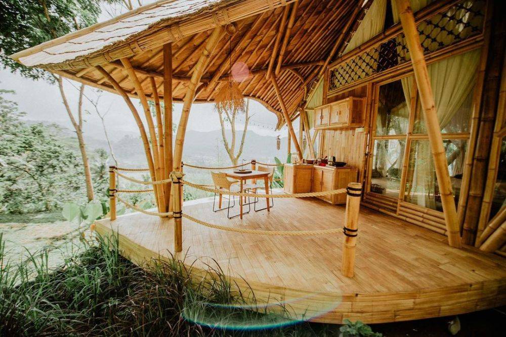 Merasakan Nuansa Alam Bali di 5 Hotel Bambu Bali Yang Terkenal Dan Tak Terlupakan 5