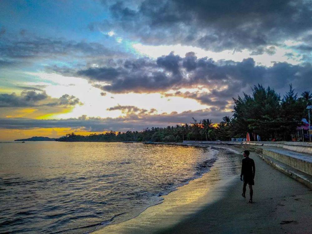 5 Wisata Pantai Gorontalo Utara Dengan Pesona Yang Mempesona 5