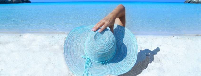 Jangan Abaikan! 6 Tips Traveling Benda yang Wajib Dibawa saat Piknik di Pantai 5