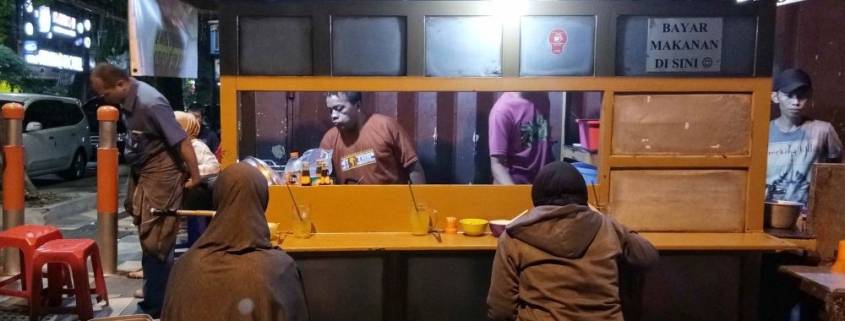 5 Rekomendasi Kuliner Malam Surabaya, Mencicipi Lezatnya Mie Kluntung Yang Mengenyangkan