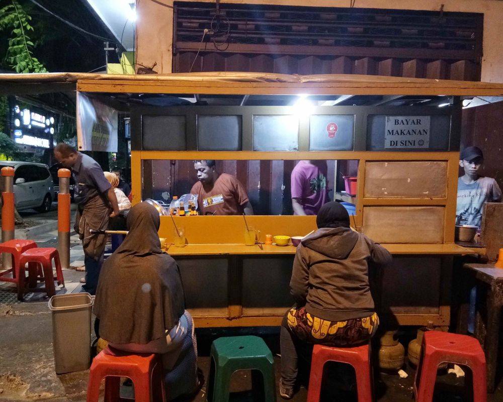 5 Rekomendasi Kuliner Malam Surabaya, Mencicipi Lezatnya Mie Kluntung Yang Mengenyangkan